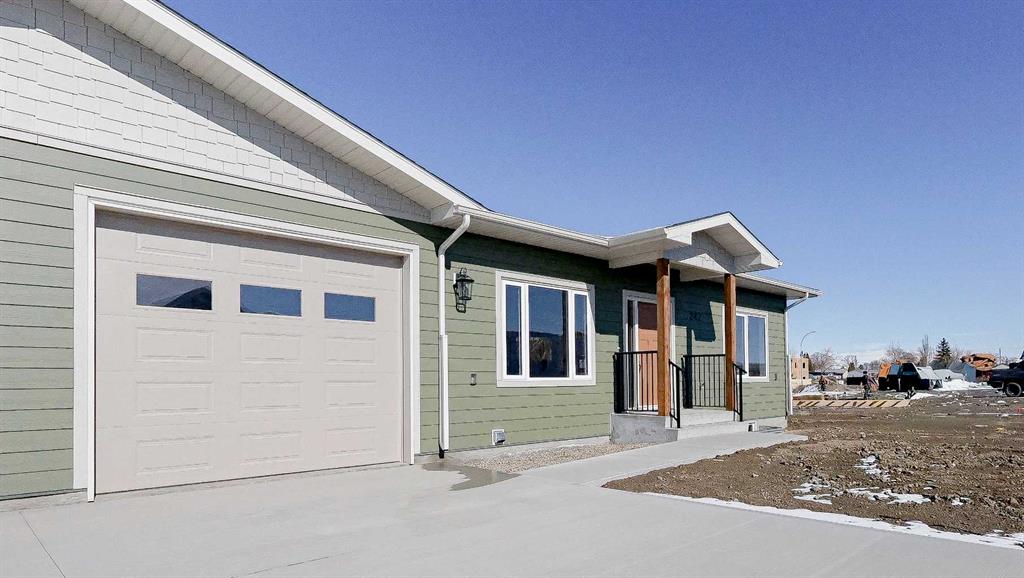 242 Parkview Lane W, A2300144, Alberta,