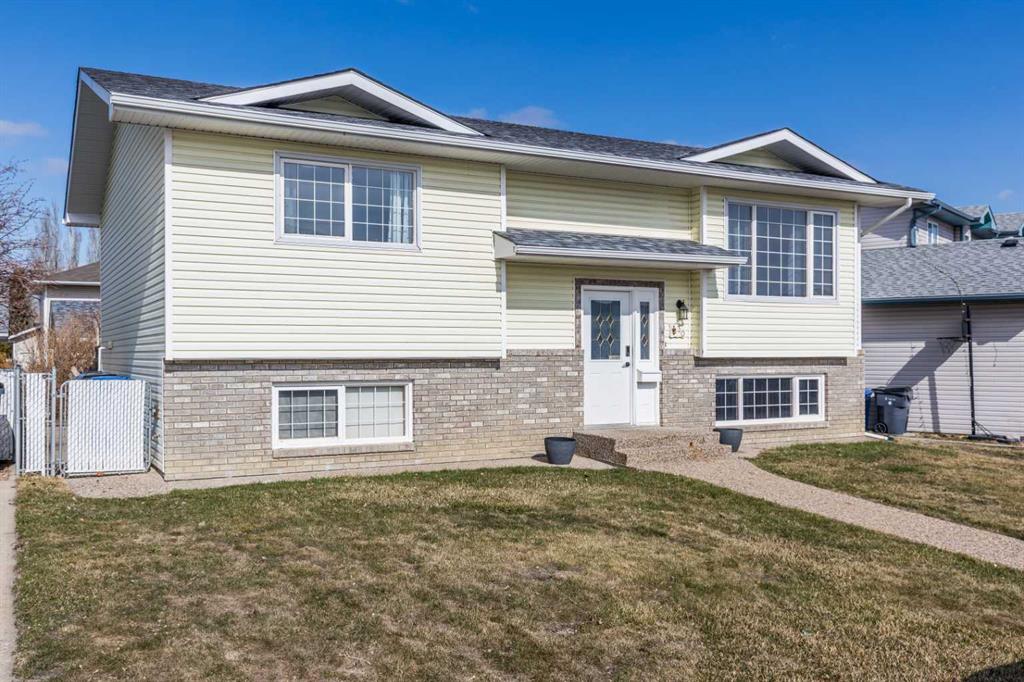 Third View of 30 Sage Close SE, SE Southridge, Medicine Hat, Alberta, T1B4H7