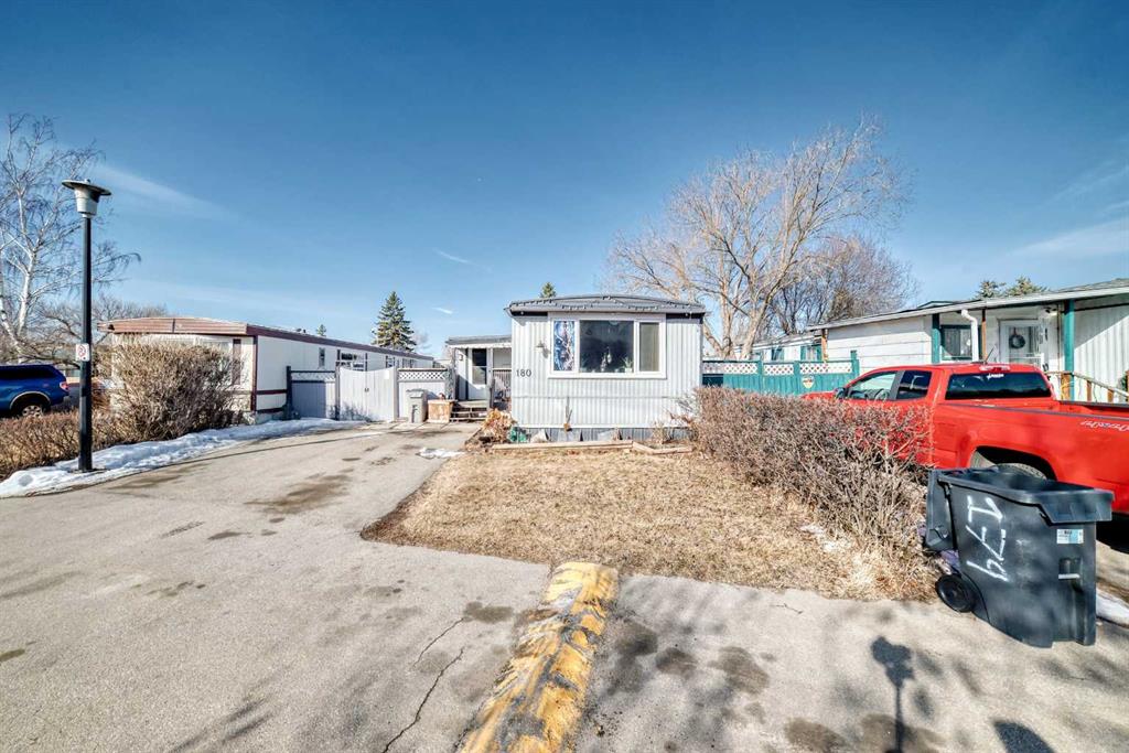 Fourth View of 180, 6724 17 Avenue SE, Red Carpet, Calgary, Alberta, T2A 0W5