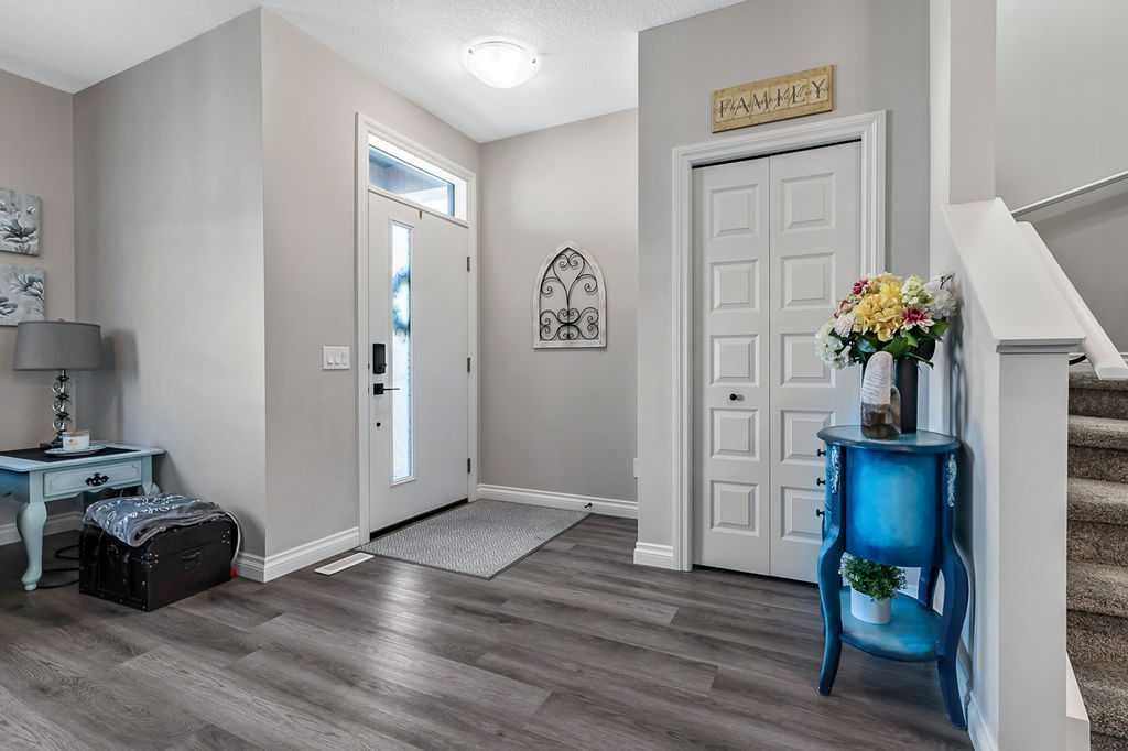 Third View of 91 Wolf Hollow Park SE, Wolf Willow, Calgary, Alberta, T2X 4M8