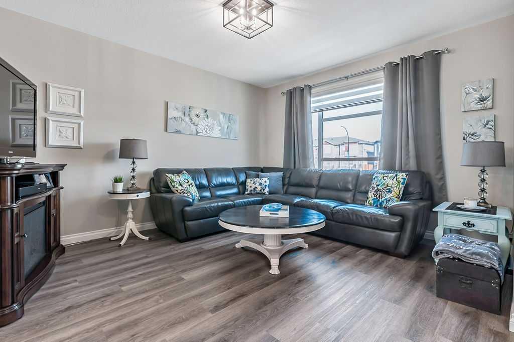 Fifth View of 91 Wolf Hollow Park SE, Wolf Willow, Calgary, Alberta, T2X 4M8