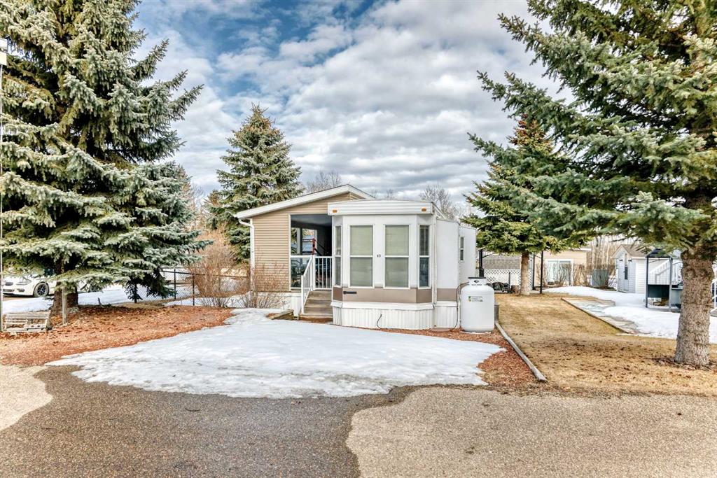 Second View of 45 Points West Resort  , Points West, Sylvan Lake, Alberta, T4S 1T3