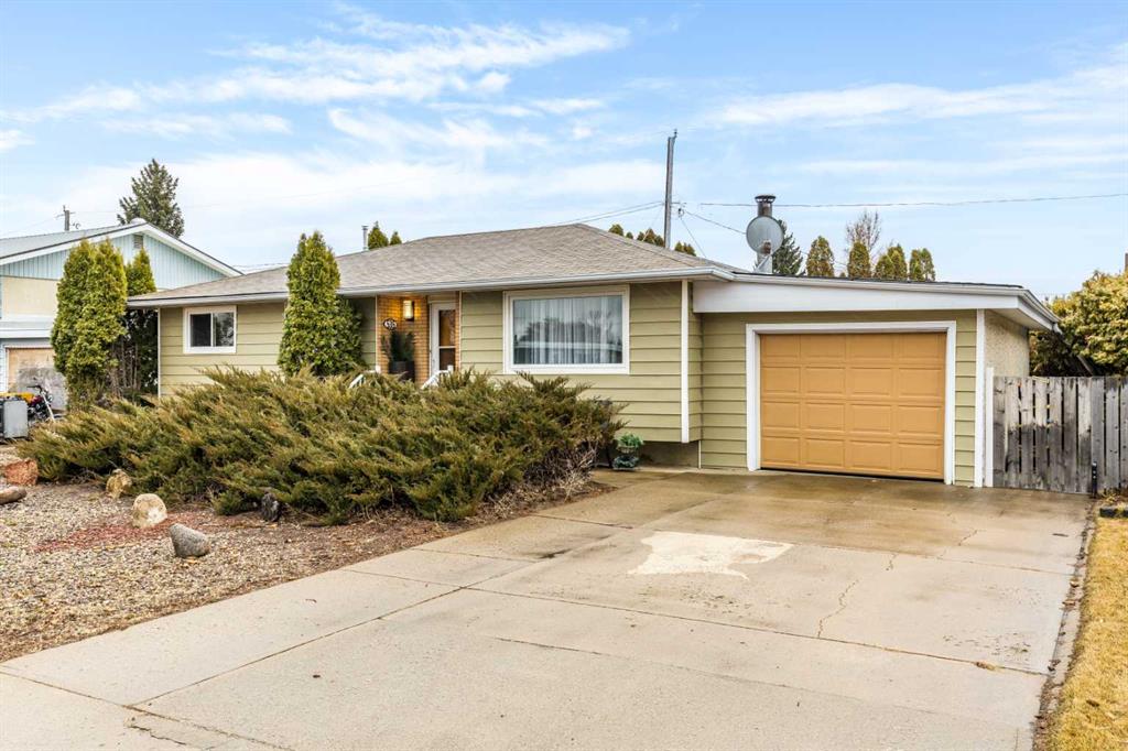 Third View of 535 12 Street NW, Northwest Crescent Heights, Medicine Hat, Alberta, T1A6R3