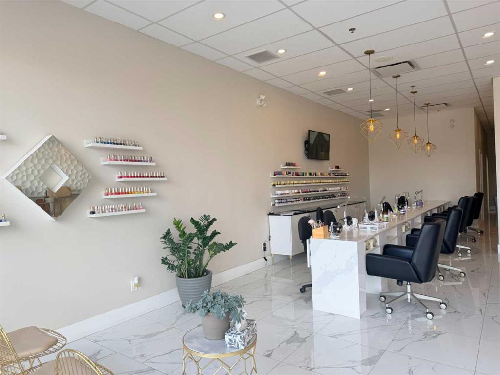 123 Macleod Trail  , A2300350, Alberta,