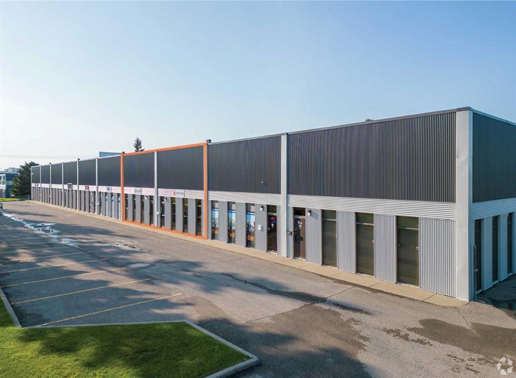 Units 3-4, 1925 39 Avenue NE, A2300389, Alberta,