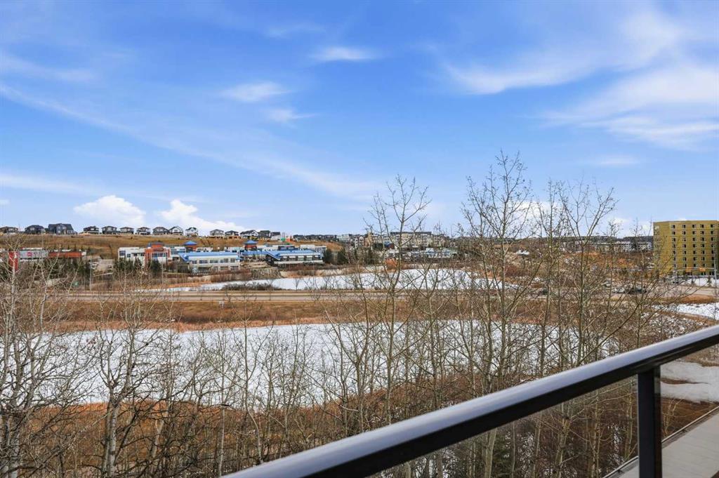 428, 35 Aspenmont Heights SW, A2300420, Alberta,