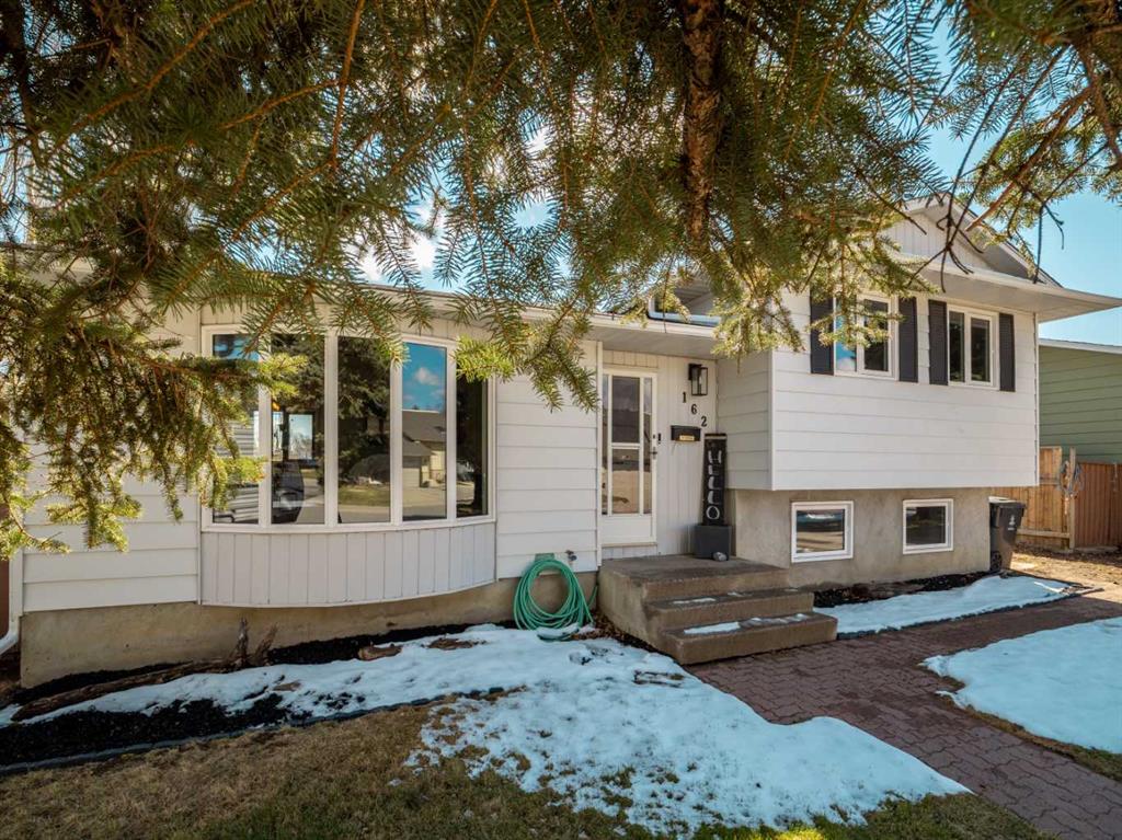 Third View of 162 Purdue Court W, Varsity Village, Lethbridge, Alberta, T1k4S2