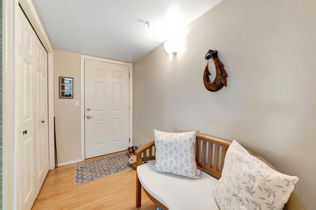 Fifth View of 204, 5117 50 Street , Central Business District, Lloydminster, Alberta, T9V 0M2