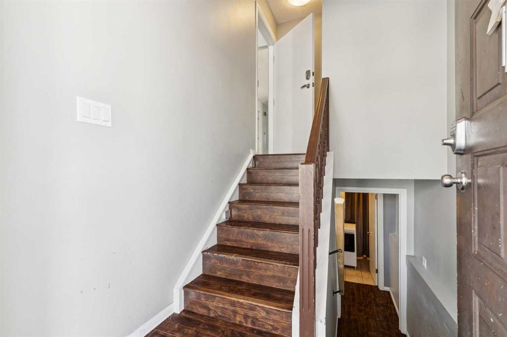 Third View of 28 Templegreen Bay NE, Temple, Calgary, Alberta, T1Y 4Z3