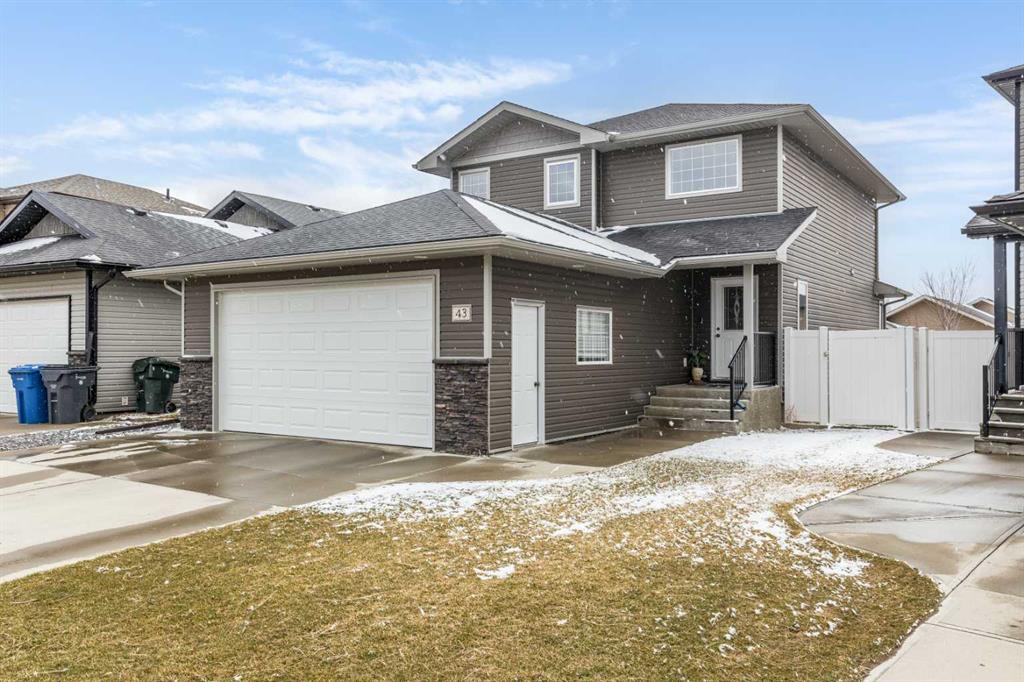 Third View of 43 Sterling Link , SE Southridge, Medicine Hat, Alberta, T1B 4N2