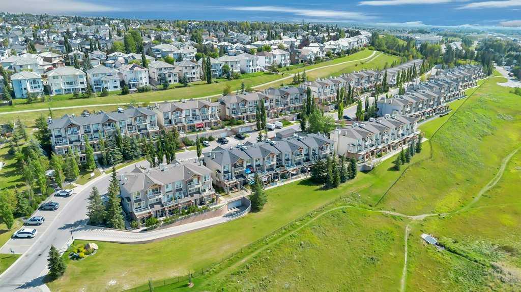 13, 148 Rockyledge View NW, A2300684, Alberta,