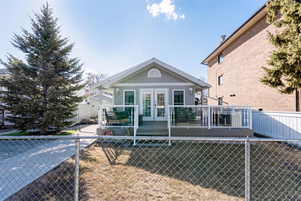 145 Centre Street , A2300711, Alberta,
