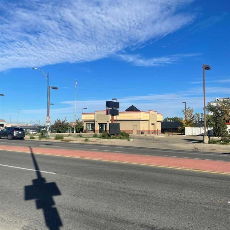 Second View of 1303 3 Avenue S, Upper Eastside, Lethbridge, Alberta, T1J 0K4