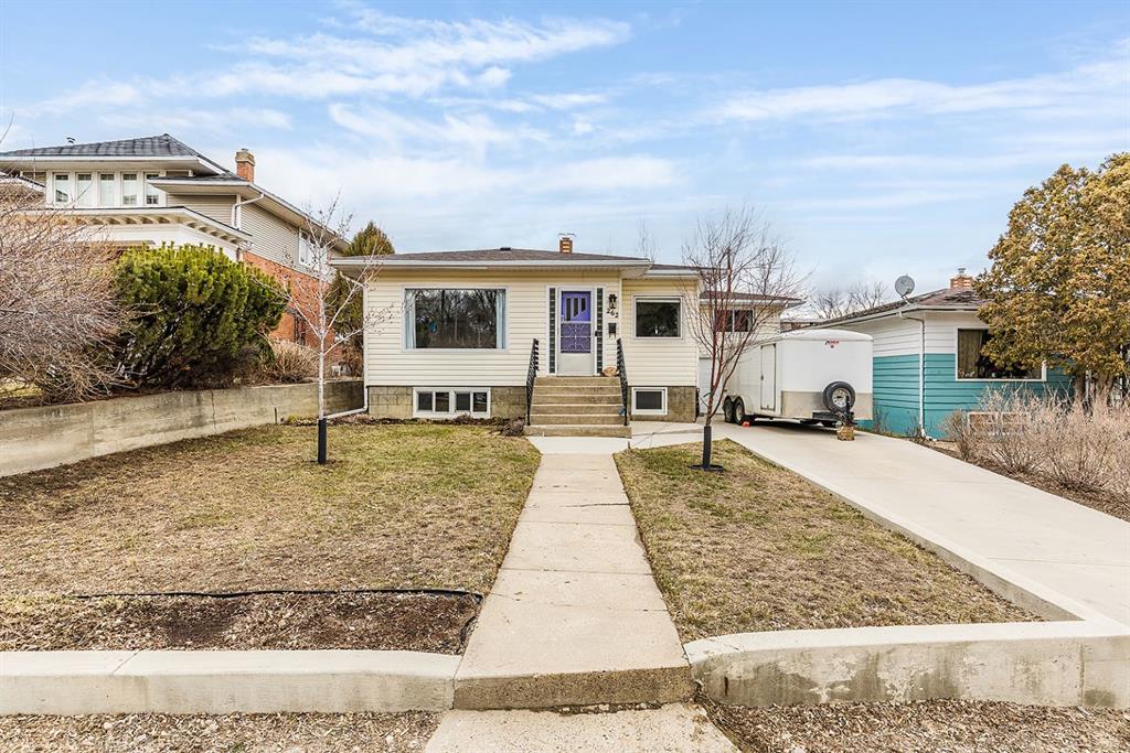 262 5 Street SE, A2300820, Alberta,