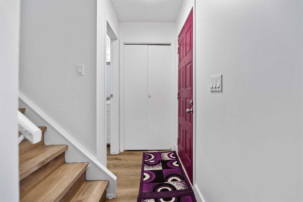 Fifth View of 40 Pinecliff Close NE, Pineridge, Calgary, Alberta, T1Y 4N5