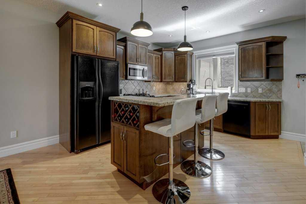 Third View of 104, 449 20 Avenue NE, Winston Heights/Mountview, Calgary, Alberta, T2E 1R3