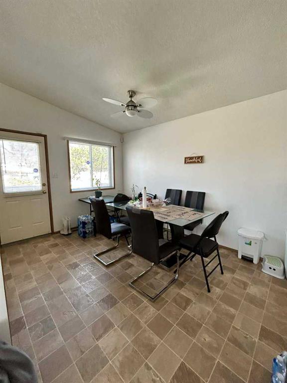 Third View of 607 18 street  N, Westminster, Lethbridge, Alberta, T1H 4B8