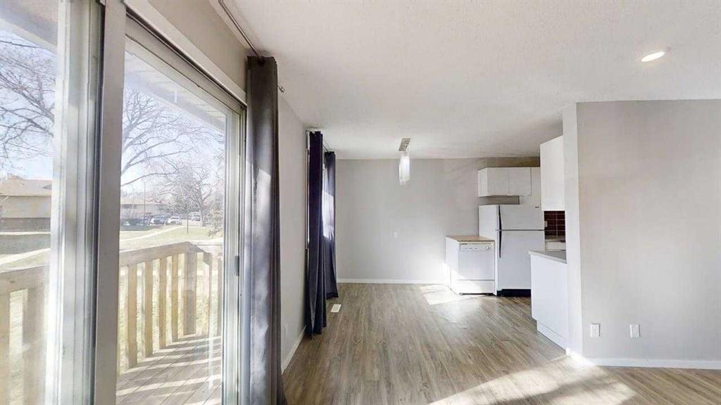 Fourth View of 55, 5 Acadia Road W, Varsity Village, Lethbridge, Alberta, T1K4C1