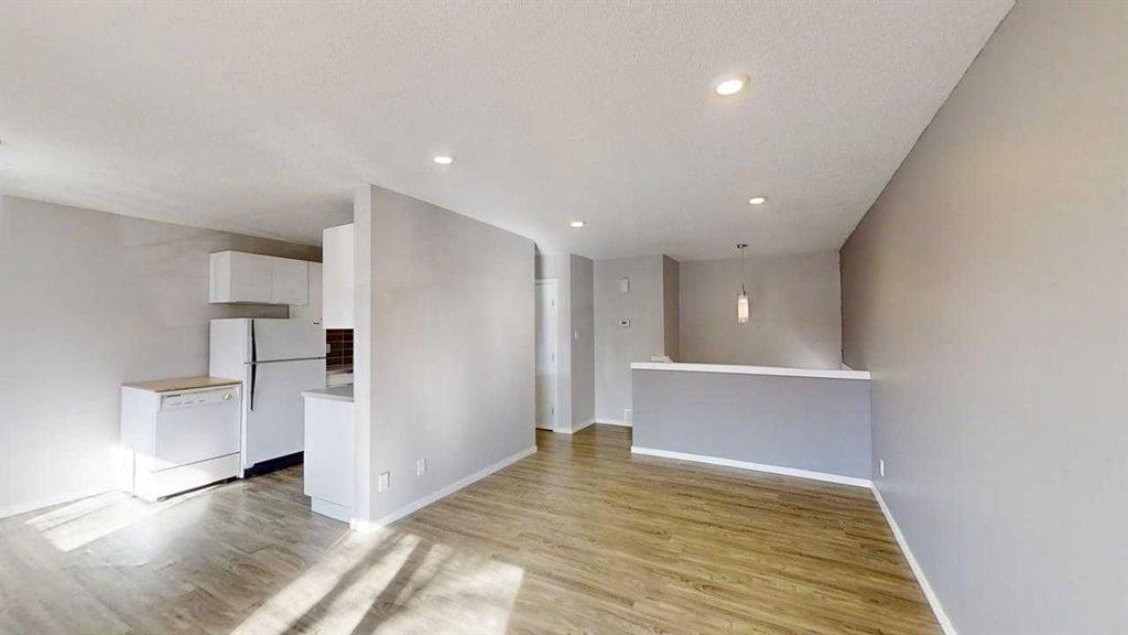 Fifth View of 55, 5 Acadia Road W, Varsity Village, Lethbridge, Alberta, T1K4C1