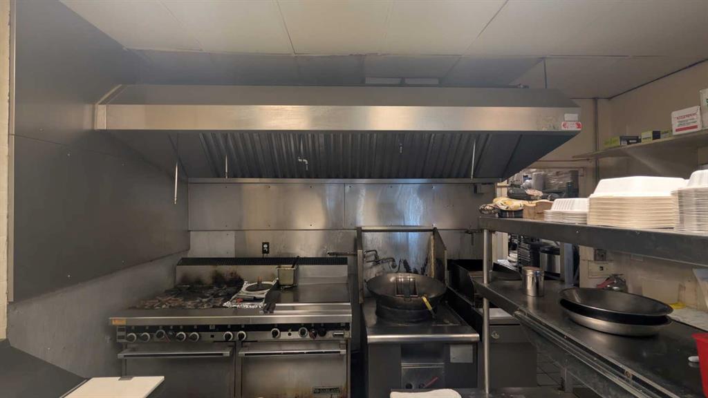 Fourth View of 7800 30 Street SE, Foothills, Calgary, Alberta, T2C 2G7