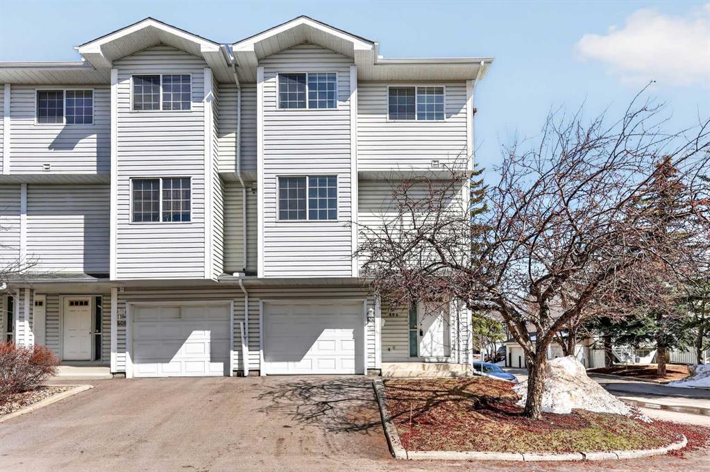 404 Hawkstone Manor NW, A2301076, Alberta,