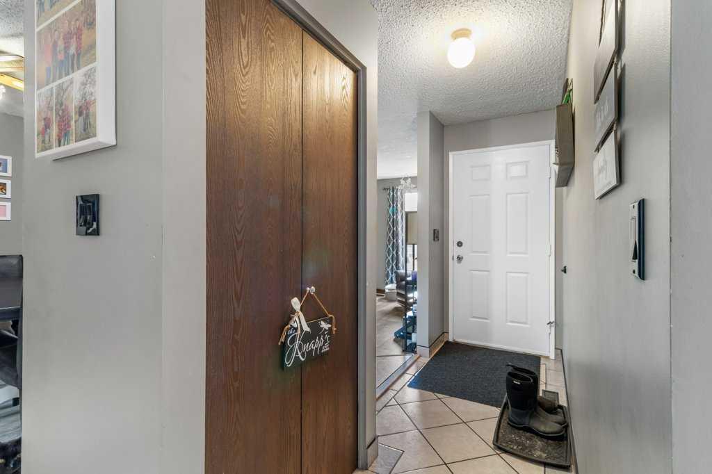 Fifth View of 10 Chappel Drive , Clearview Meadows, Red Deer, Alberta, T4P 2R8