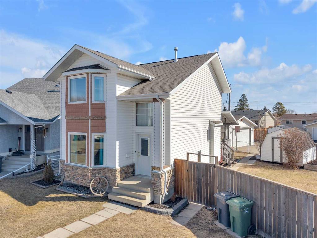 Third View of 6134 52 StreetClose , North End, Ponoka, Alberta, T4J 1E8