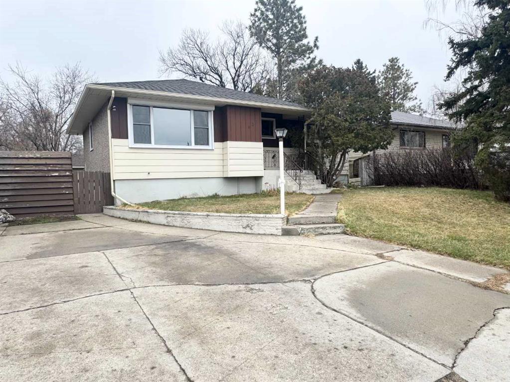 Third View of 637 11 Street N, Senator Buchanan, Lethbridge, Alberta, T1H 2E6