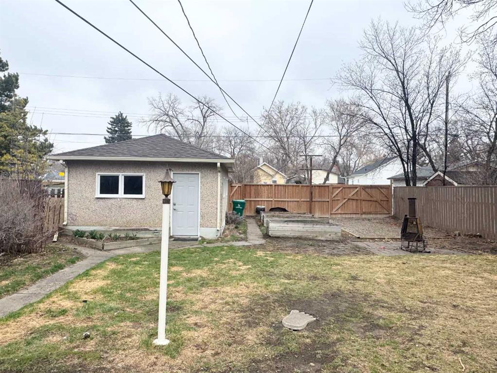 Fifth View of 637 11 Street N, Senator Buchanan, Lethbridge, Alberta, T1H 2E6