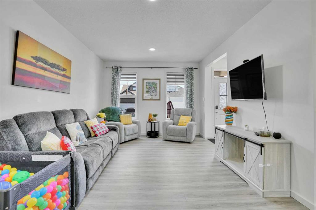 Fifth View of 195 Savoy Landing SE, Rangeview, Calgary, Alberta, T3M 2M6