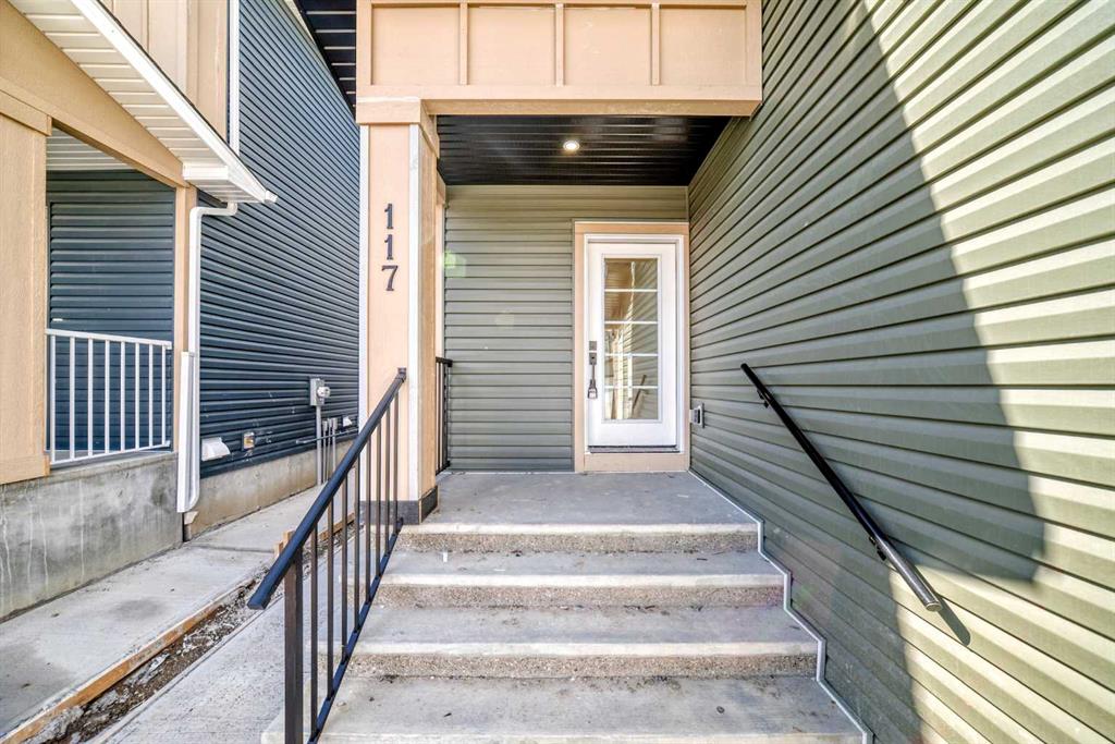 Third View of 117 Baysprings Gardens SW, Airdrie Meadows, Airdrie, Alberta, T4B 5C6