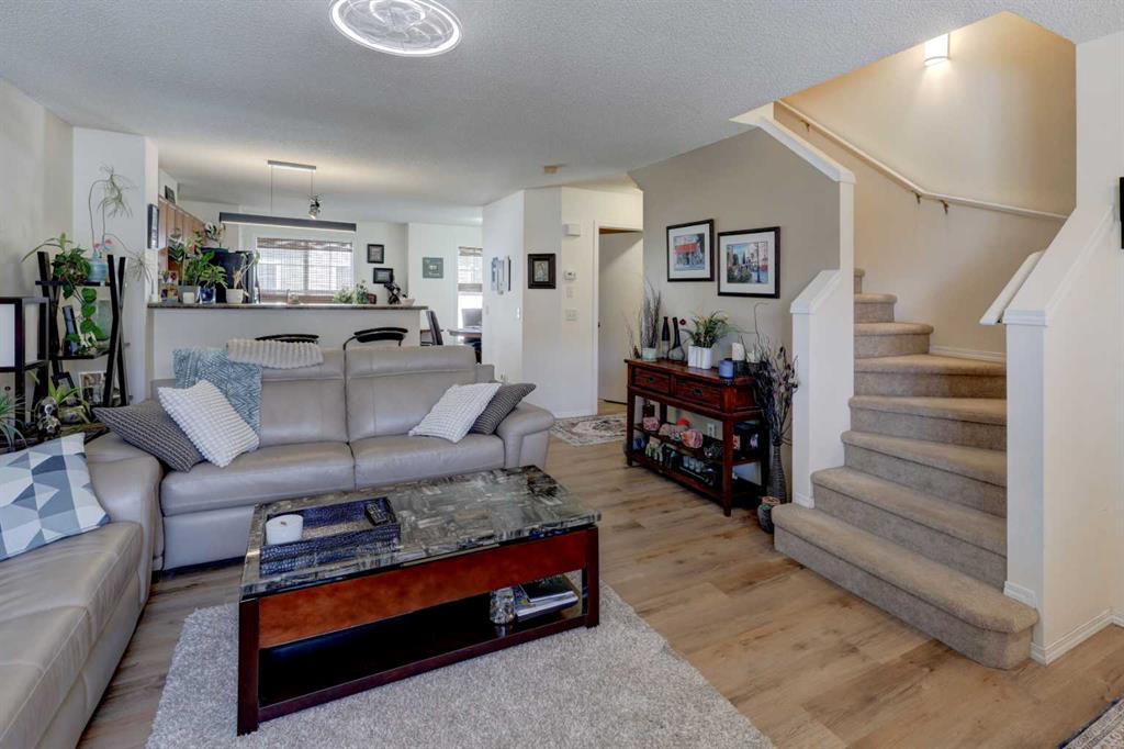 Fourth View of 319 Toscana Gardens NW, Tuscany, Calgary, Alberta, T3L 3C3