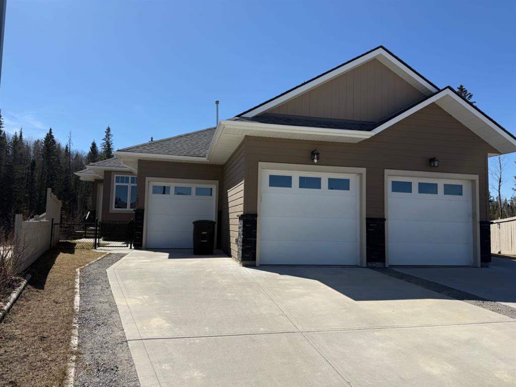 128 BERRY Place , A2301336, Alberta,