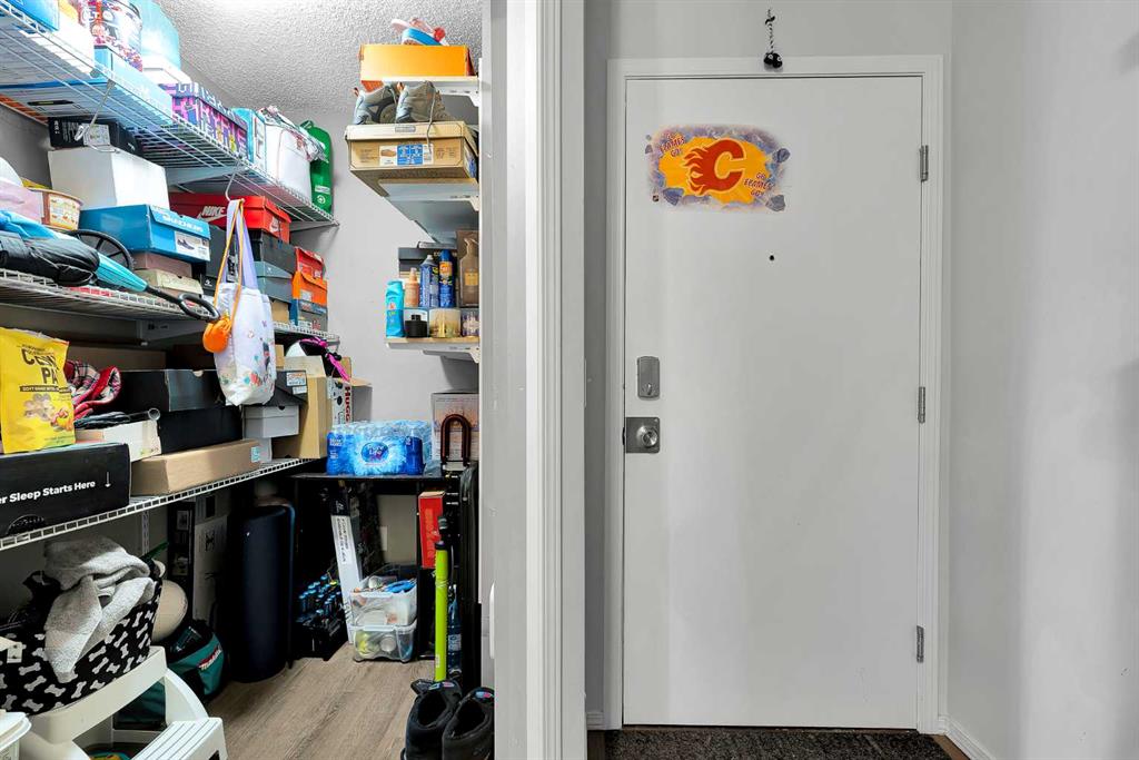 Fourth View of 402, 5500 Somervale Court SW, Somerset, Calgary, Alberta, T2Y 4L9