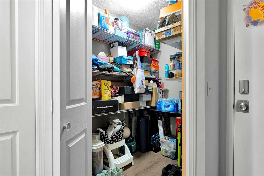 Fifth View of 402, 5500 Somervale Court SW, Somerset, Calgary, Alberta, T2Y 4L9