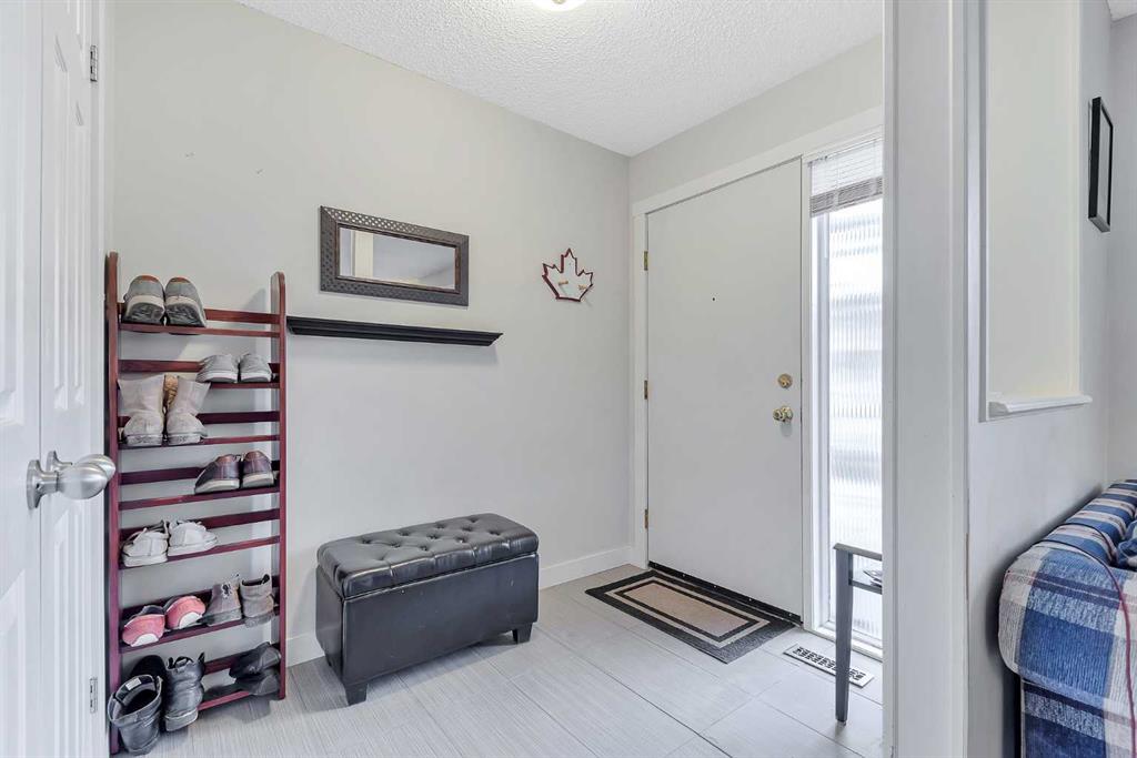 Fourth View of 112, 2300 Oakmoor Drive SW, Palliser, Calgary, Alberta, T2V 4N7