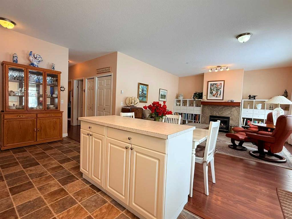 109, 2850 51 Street SW, A2301603, Alberta,