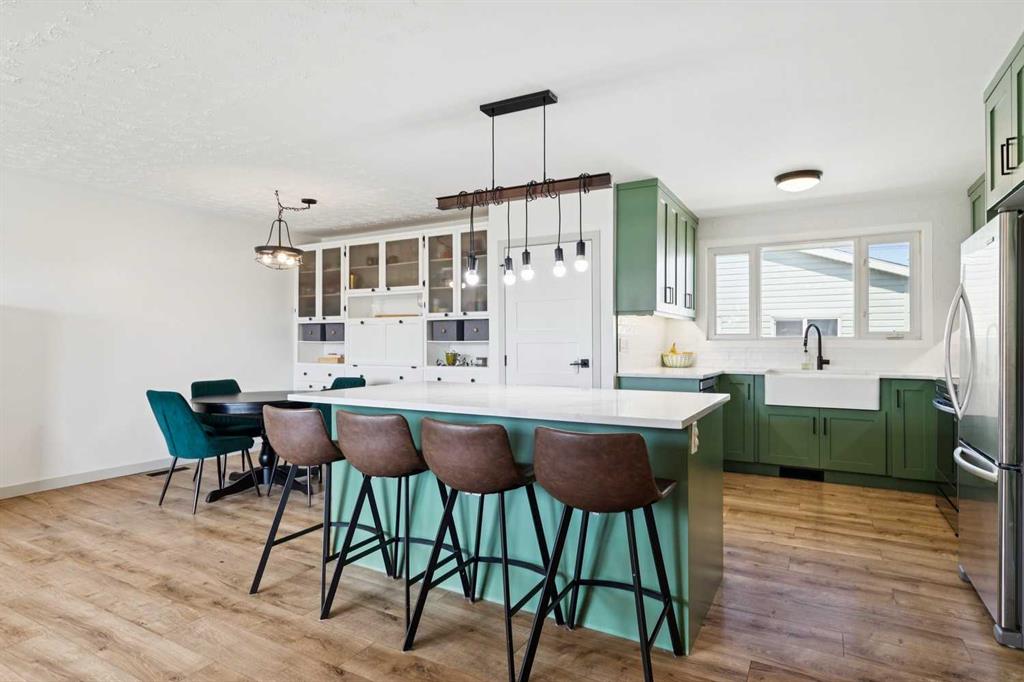 Third View of 4604 Fordham Crescent SE, Forest Heights, Calgary, Alberta, T2A 2A4