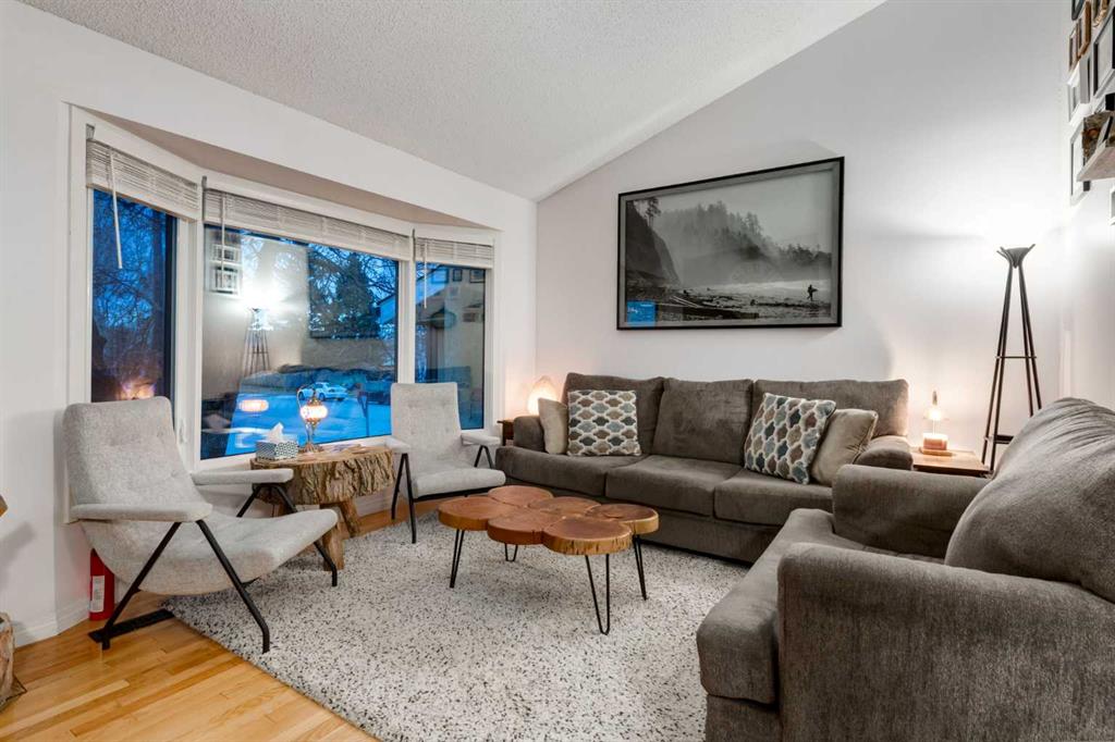 Fifth View of 4 CEDARBROOK Way SW, Cedarbrae, Calgary, Alberta, T2W 3Y3