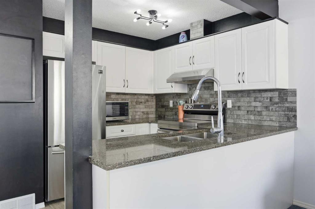 Fifth View of 43 Everstone Place SW, Evergreen, Calgary, Alberta, T2Y 4H7