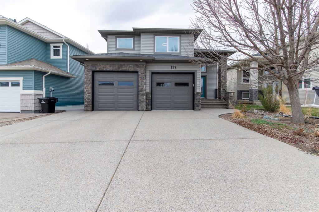 Main View of 157 Tartan Circle W, West Highlands, Lethbridge, Alberta, T1J1Y5