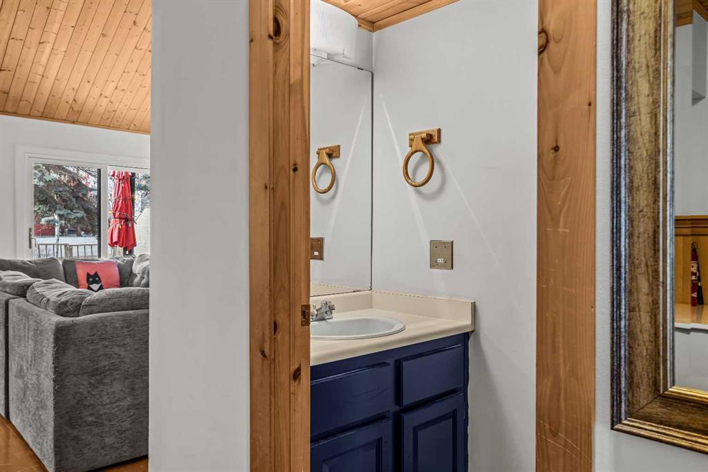 Fifth View of 112, 200 Three Sisters Drive , Hospital Hill, Canmore, Alberta, T1W 2M1