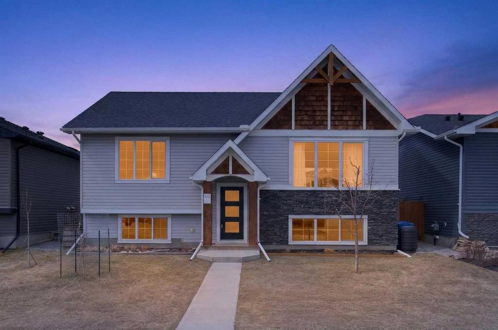 612 Country Meadows Close NW, A2301804, Alberta,