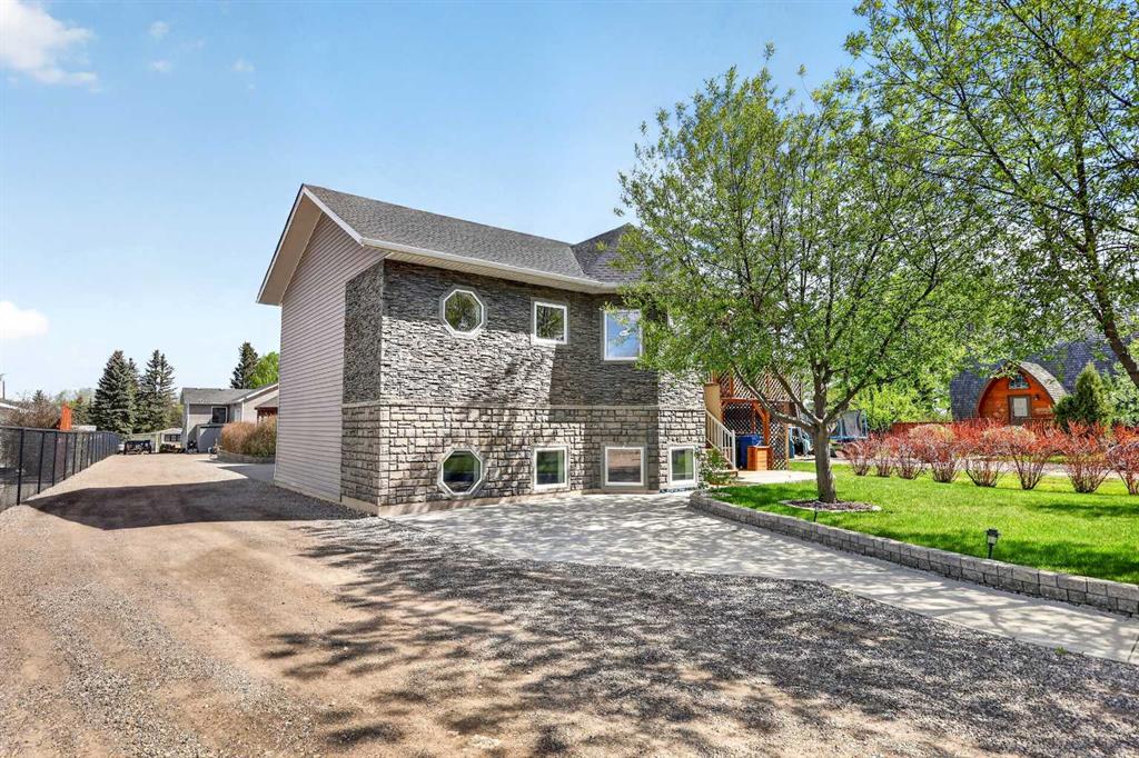 1212 15 Avenue , A2301837, Alberta,