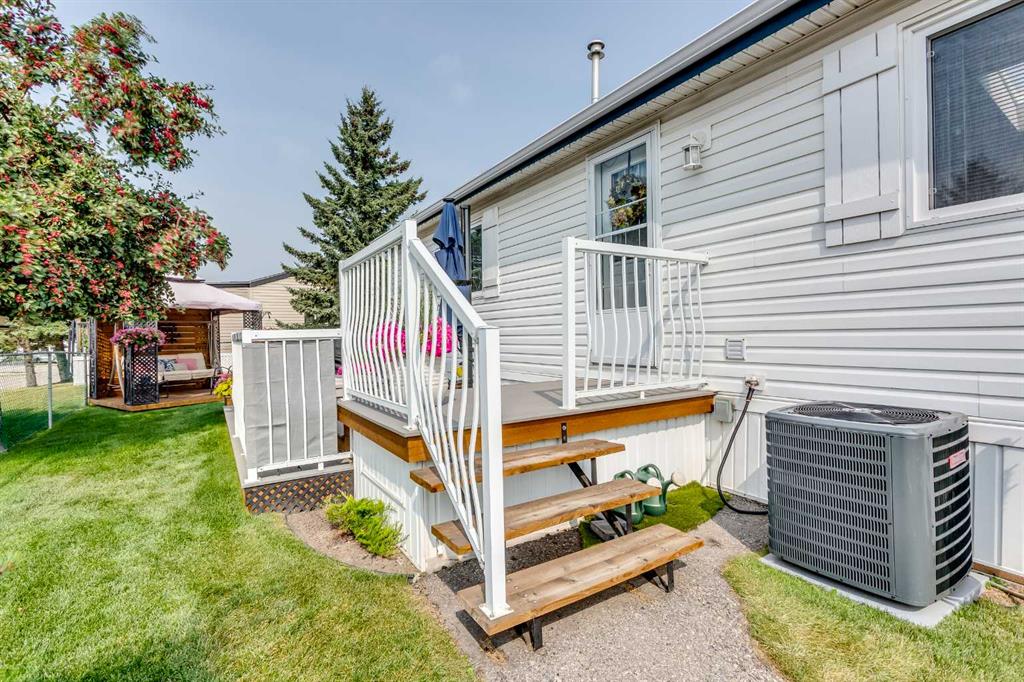 Fifth View of 287, 99 Arbour Lake Road NW, Arbour Lake, Calgary, Alberta, T3G 4E4