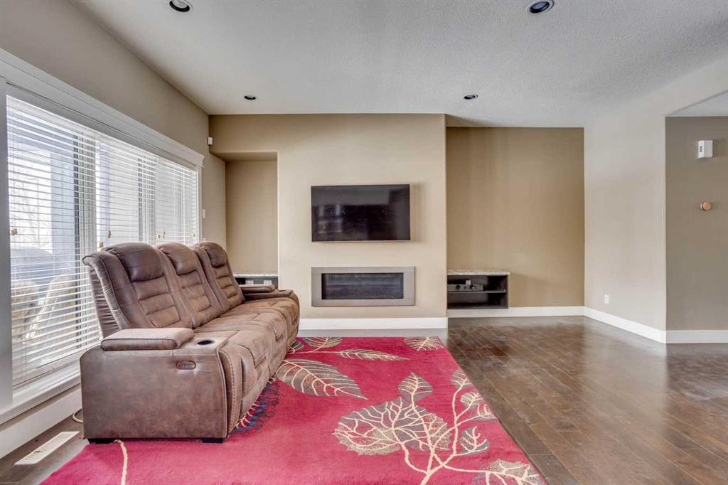 Fifth View of 5, 208 Sparrow Hawk Drive , Eagle Ridge, Fort McMurray, Alberta, T9K 0Y8