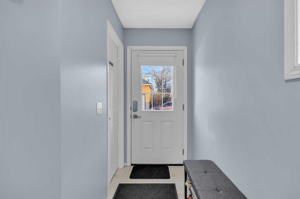 Fifth View of 16, 7 Westland Road , Westridge, Okotoks, Alberta, T1S1Z1