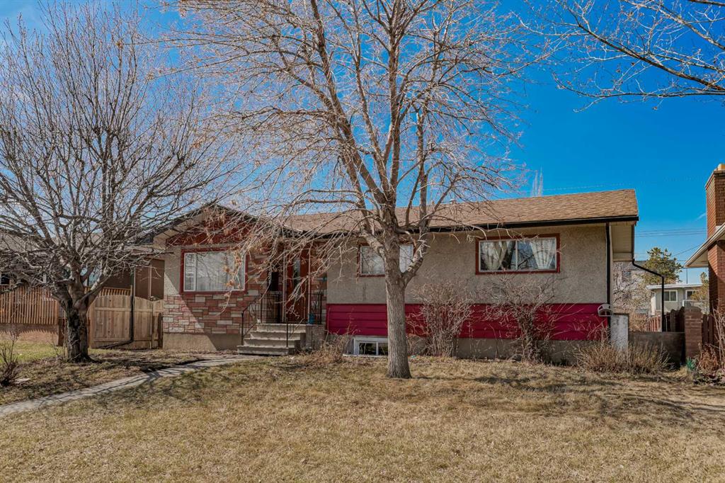 Third View of 1823 38 Street SE, Forest Lawn, Calgary, Alberta, T2B 0Z4