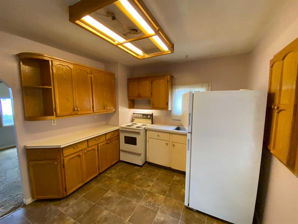 Fifth View of 65 3 Street NW, Riverside, Medicine Hat, Alberta, T1A6K4