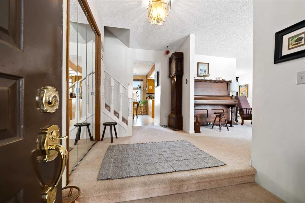 Fifth View of 14 Rossmere Crescent , Ross Glen, Medicine Hat, Alberta, T1B 2H4